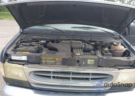 2001 Ford E-150 Xl/Xlt z USA, uszkodzony, nr VIN 1FMRE11L61HB22920